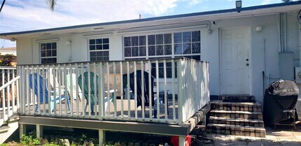 2835 Plunkett St in Hollywood, FL - Building Photo - Building Photo