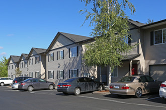 The Avenues Apartments in Vancouver, WA - Building Photo - Building Photo