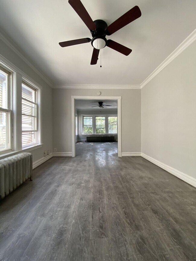 3056 W Lyndale St in Chicago, IL - Building Photo - Building Photo