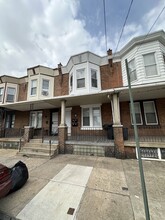 2144 Bridge St, Unit B1 in Philadelphia, PA - Building Photo - Building Photo