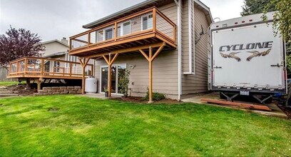 5602 Green Hills Ave NE in Tacoma, WA - Building Photo - Building Photo