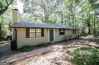 130 Hight Dr in Watkinsville, GA - Building Photo - Building Photo
