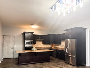 1526 Washington Ave in Racine, WI - Building Photo - Building Photo