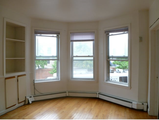 848 Huntington Ave, Unit 2 in Boston, MA - Foto de edificio - Building Photo