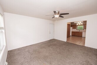 2207 W Lincoln Ave in Chesterton, IN - Building Photo - Building Photo