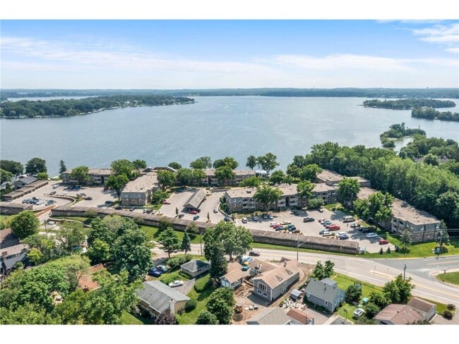 property at 4407 Wilshire Blvd