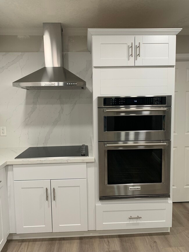 property at 2734 Oak Rd