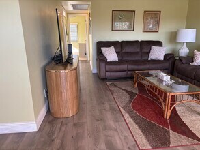 154 Preston Way in Boca Raton, FL - Building Photo - Building Photo