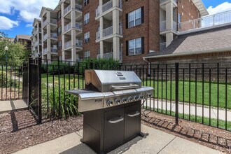 The Claremont Apartment Homes in Overland Park, KS - Building Photo - Building Photo