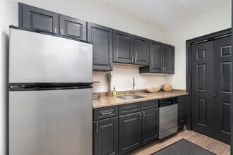 Heritage at Bedford Springs in Bedford, MA - Foto de edificio - Interior Photo