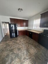 5017 W Montana St in Chicago, IL - Building Photo - Building Photo
