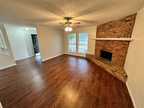 1305 Lovell Dr in Arlington, TX - Building Photo - Building Photo
