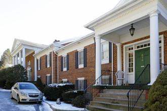 Greenview Arms Apartments in Greensburg, PA - Building Photo - Building Photo