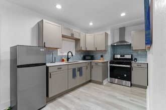 412 Harwood St in Orlando, FL - Building Photo - Building Photo