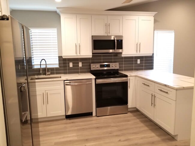 property at 8863 SE Hobe Ridge Ave