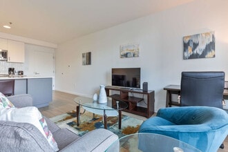 250 Kendall St in Cambridge, MA - Building Photo - Building Photo