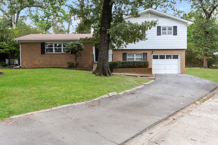 15 Brickton Pl in Little Rock, AR - Building Photo