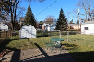 14383 Mercedes in Redford Township, MI - Building Photo - Building Photo