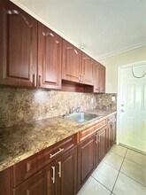 729 NW 17th Ave in Fort Lauderdale, FL - Building Photo - Building Photo
