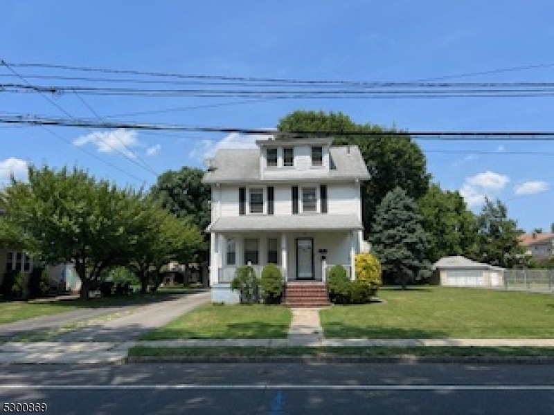 10 Lincoln Ave W in Cranford, NJ - Building Photo