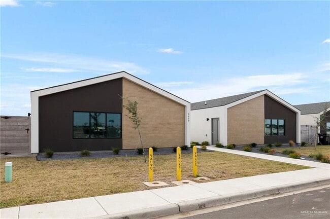 2609 Woodpecker Rd in Weslaco, TX - Building Photo - Building Photo