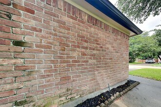 9903 Jockey Club Dr in Houston, TX - Building Photo - Building Photo