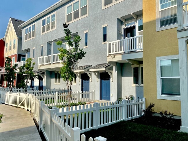 7857 S 5440 W in West Jordan, UT - Building Photo - Building Photo