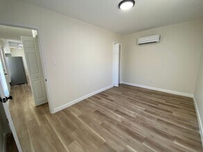 1645 W Adams Blvd in Los Angeles, CA - Building Photo - Building Photo