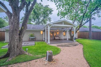 5810 Effingham Dr in Houston, TX - Building Photo - Building Photo