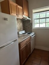 1401 SW 42nd Ave, Unit #4 in Miami, FL - Building Photo - Building Photo