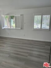 23954 Hartland St in Los Angeles, CA - Building Photo - Building Photo