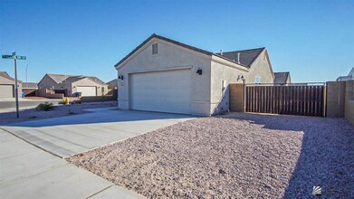 8443 E 34th Pl in Yuma, AZ - Building Photo - Building Photo