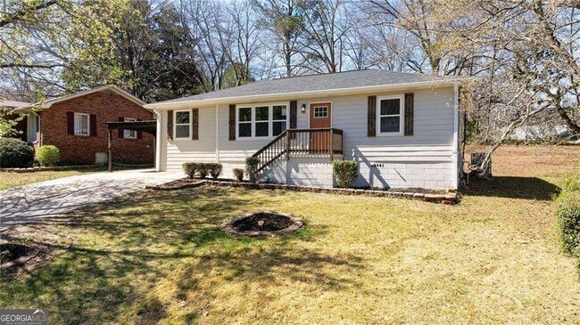 2215 Gordon Cir in Smyrna, GA - Building Photo - Building Photo