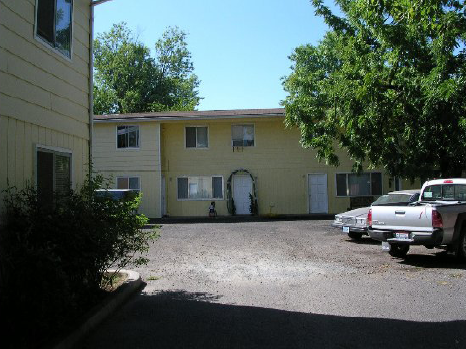 1215 W Main St in Medford, OR - Building Photo - Building Photo