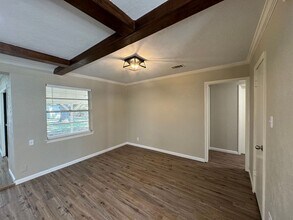 2624 Woodlawn Dr in Ennis, TX - Building Photo - Building Photo