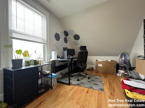 6 Primrose St, Unit 3 in Boston, MA - Foto de edificio - Building Photo