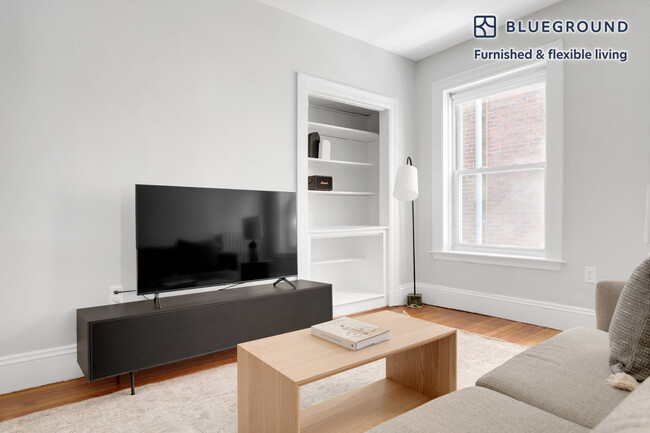 116 Winthrop Rd, Unit FL1-ID537 in Brookline, MA - Foto de edificio - Building Photo