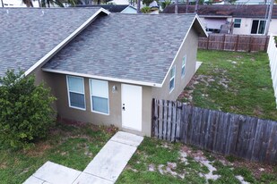 6171 Heather St in Jupiter, FL - Building Photo