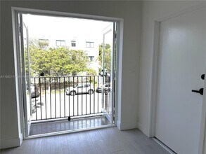 1786 SW 9th St in Miami, FL - Building Photo - Building Photo