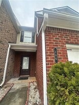 186 Bellewood Oak Dr in Tucker, GA - Building Photo