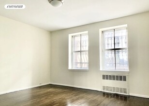 26 W 90th St in New York, NY - Foto de edificio - Building Photo