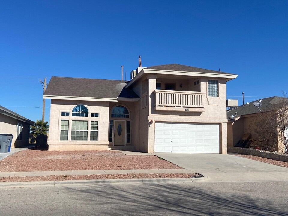 12385 Paseo Alegre Dr in El Paso, TX - Building Photo