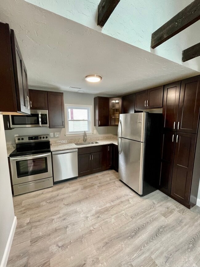 58 Houghton St, Unit 2