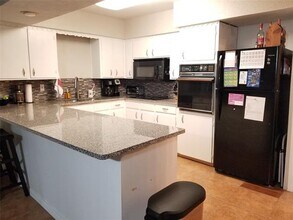 7555 Brentcove Cir in Dallas, TX - Building Photo - Building Photo