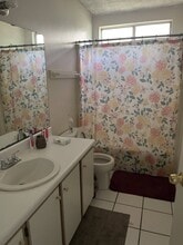 2214 Amelia Cir in Tallahassee, FL - Foto de edificio - Building Photo