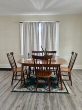 1122 E Dunklin St in Jefferson City, MO - Building Photo - Building Photo