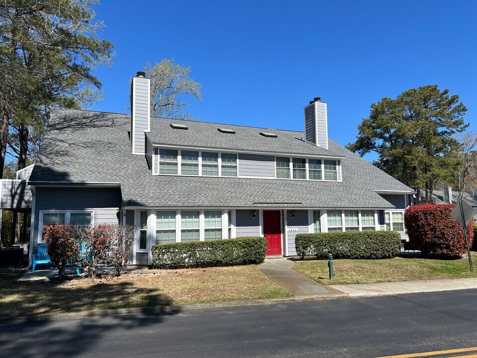 1207 Erin Way in Myrtle Beach, SC - Building Photo