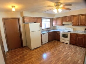 Farrell Apartments in Madison, WI - Building Photo - Building Photo