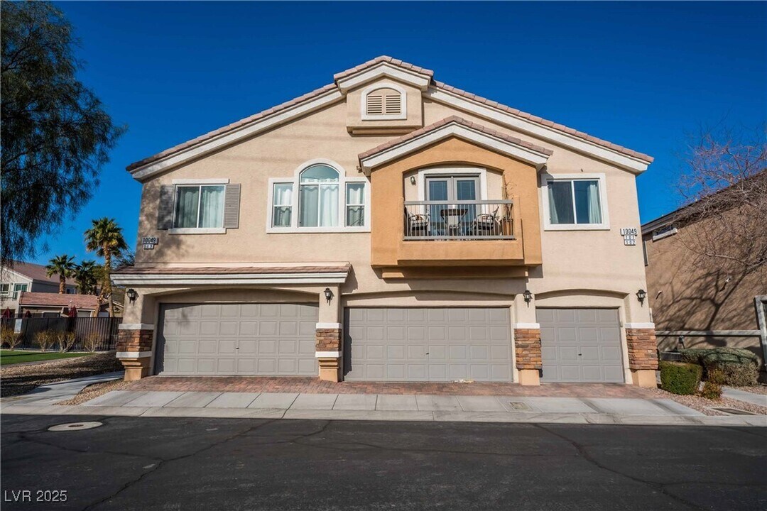 10049 Diamond Summit Ct in Las Vegas, NV - Building Photo