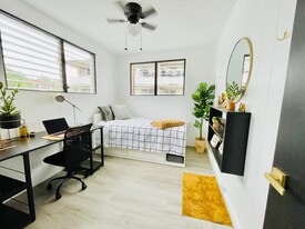 2864 Waialae Ave, Unit A in Honolulu, HI - Building Photo